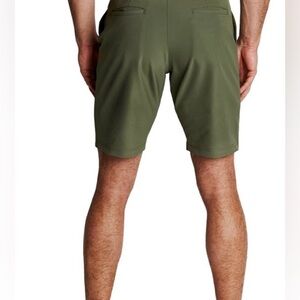 NWT - TOUR DOCKERS Men's dark olive authentic golf apparel shorts 🩳